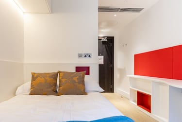 Classic En Suite at Spring Mews, Tinworth Street, Vauxhall, London, SE115EL - Image 2